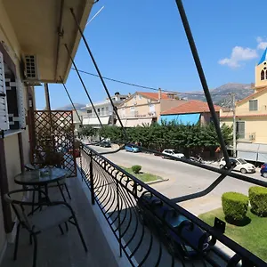 https://molly-apartments.kefaloniahotels.net